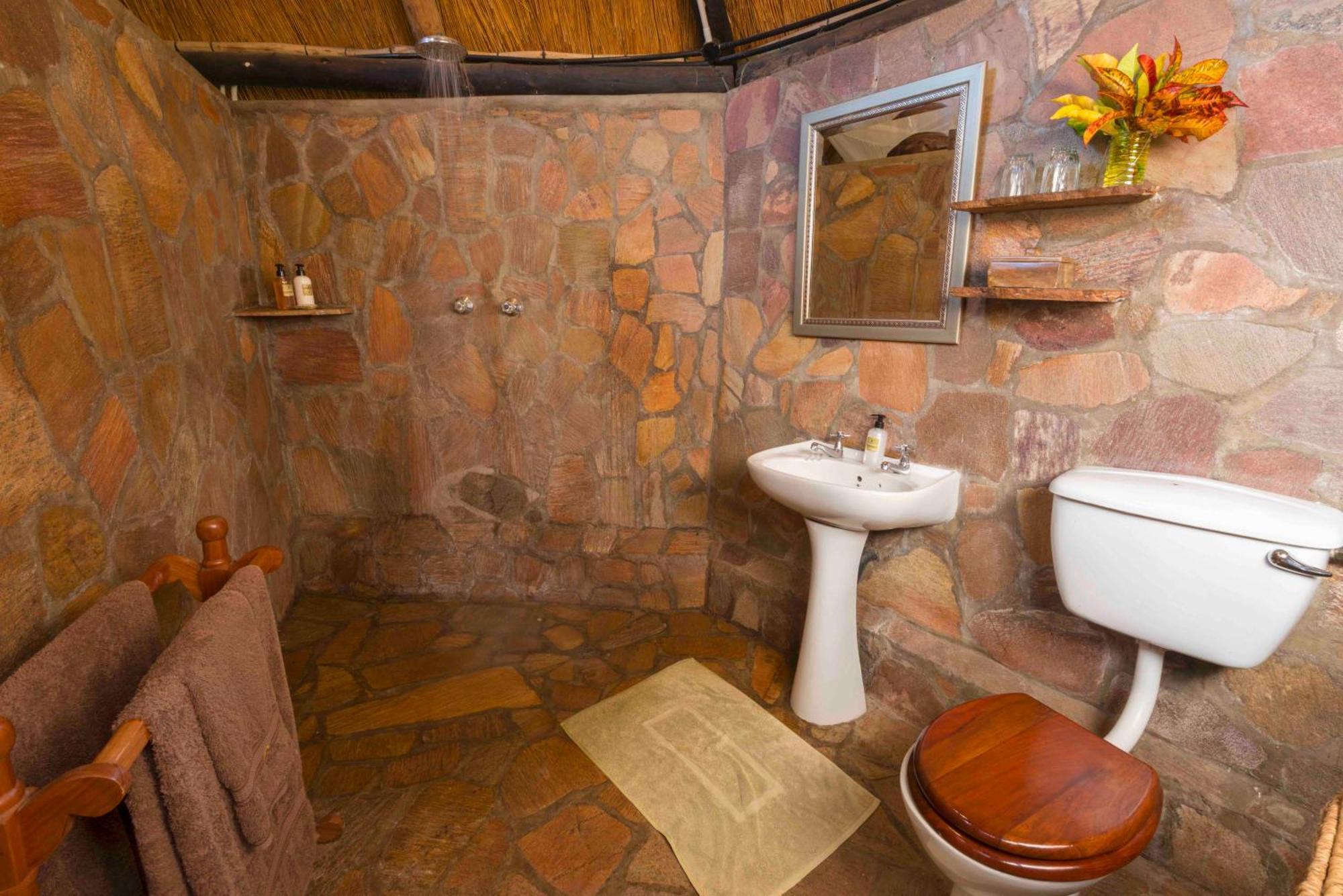 Lodge Hornbill Kariba